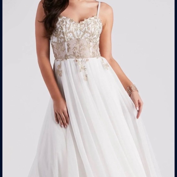 Formal Ball Gown - Picture 1 of 6